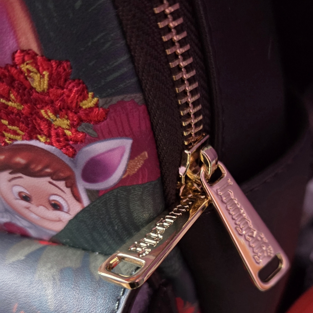 Peter Pan Loungefly Metal Tag - Picture 4 of 4
